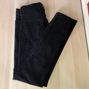 Black Levi’s jeans